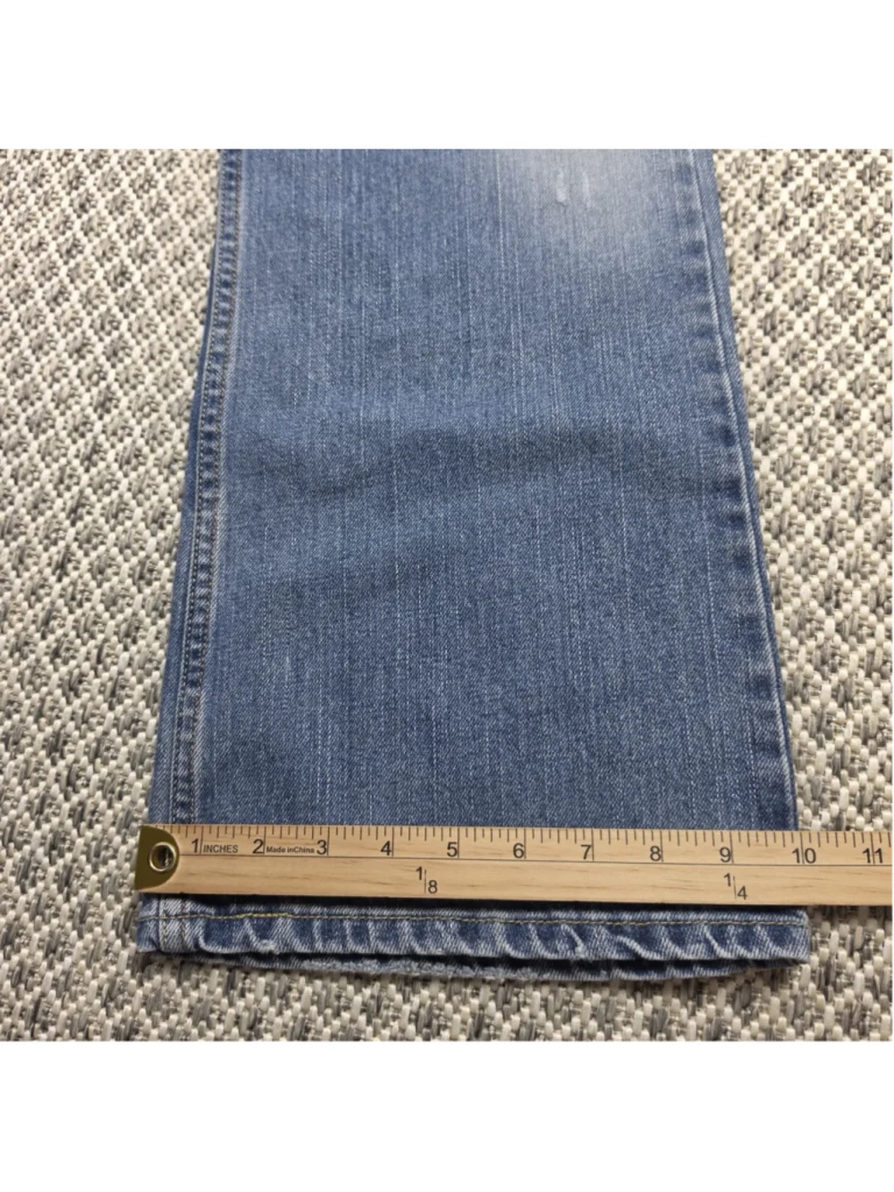 Levi’s 527 Low Boot Cut Jeans Men’s Light Wash Distressed Denim W34 L30